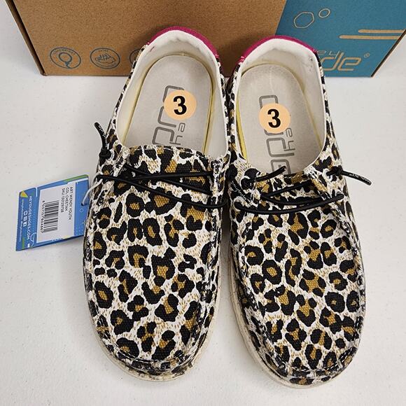 Hey Dude Wendy Youth Cheetah Pink Size 3 NWT - Picture 2 of 9